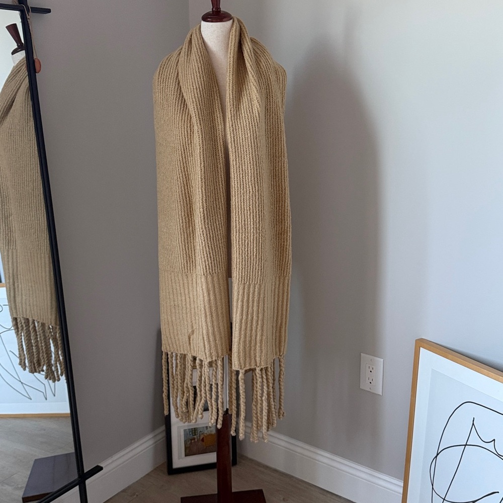 π Free π People Scarf Beige - Picture 3 of 12